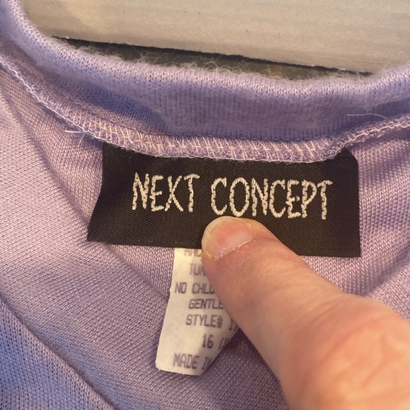 Vintage Next Concept Lavender V-Neck T-shirt - Picture 3 of 4